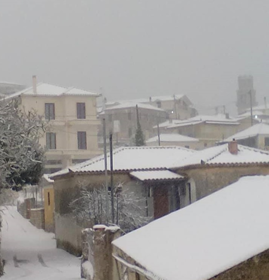 Καιρός: Υποχωρεί η «Σοφία», τα προβλήματα παραμένουν - Σε λευκό κλοιό η χώρα 