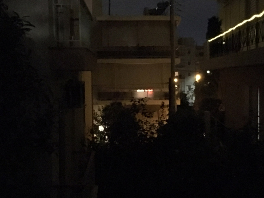 Βίντεο από το θρίλερ στον Άγιο Δημήτριο: «Θα σε πυροβολήσω, ρίξε το όπλο» είπαν ανδρες της ΕΚΑΜ στον 60χρονο