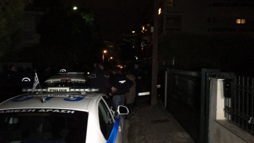 Βίντεο από το θρίλερ στον Άγιο Δημήτριο: «Θα σε πυροβολήσω, ρίξε το όπλο» είπαν ανδρες της ΕΚΑΜ στον 60χρονο