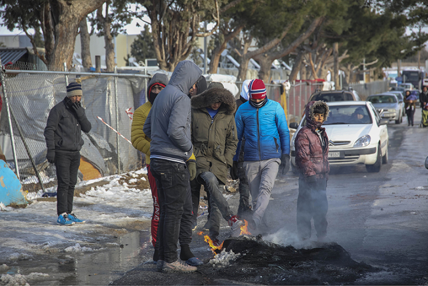 Θεσσαλονίκη:  Επεισόδια και τραυματισμοί στα Διαβατά- Πρόσφυγες διαμαρτύρονται για τις συνθήκες διαβίωσης
