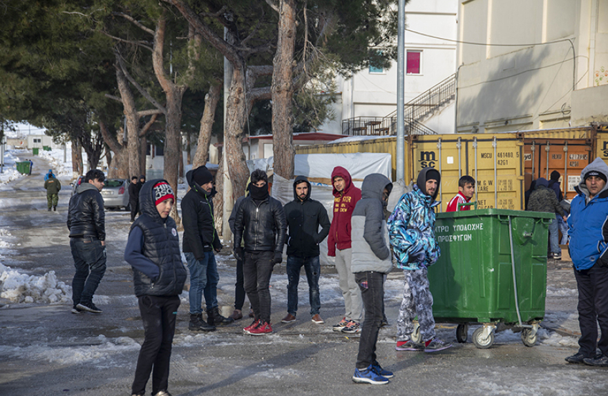 Θεσσαλονίκη:  Επεισόδια και τραυματισμοί στα Διαβατά- Πρόσφυγες διαμαρτύρονται για τις συνθήκες διαβίωσης