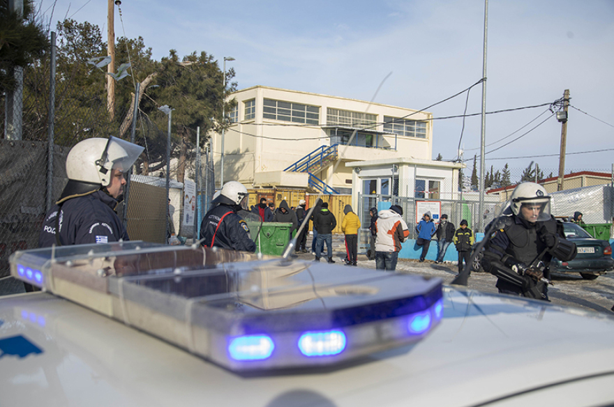 Θεσσαλονίκη:  Επεισόδια και τραυματισμοί στα Διαβατά- Πρόσφυγες διαμαρτύρονται για τις συνθήκες διαβίωσης