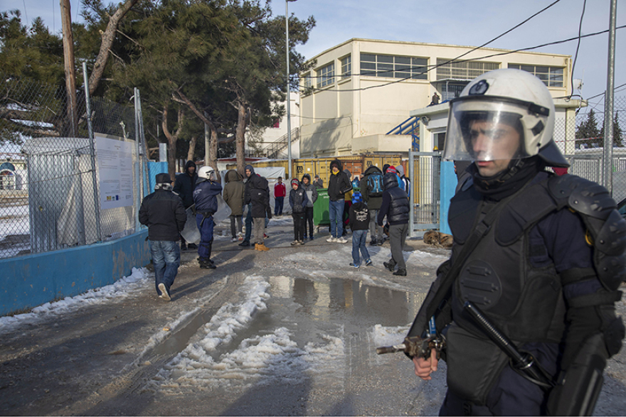 Θεσσαλονίκη:  Επεισόδια και τραυματισμοί στα Διαβατά- Πρόσφυγες διαμαρτύρονται για τις συνθήκες διαβίωσης