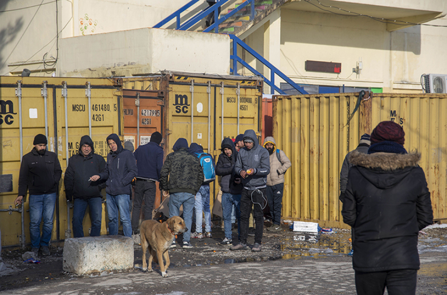 Θεσσαλονίκη:  Επεισόδια και τραυματισμοί στα Διαβατά- Πρόσφυγες διαμαρτύρονται για τις συνθήκες διαβίωσης