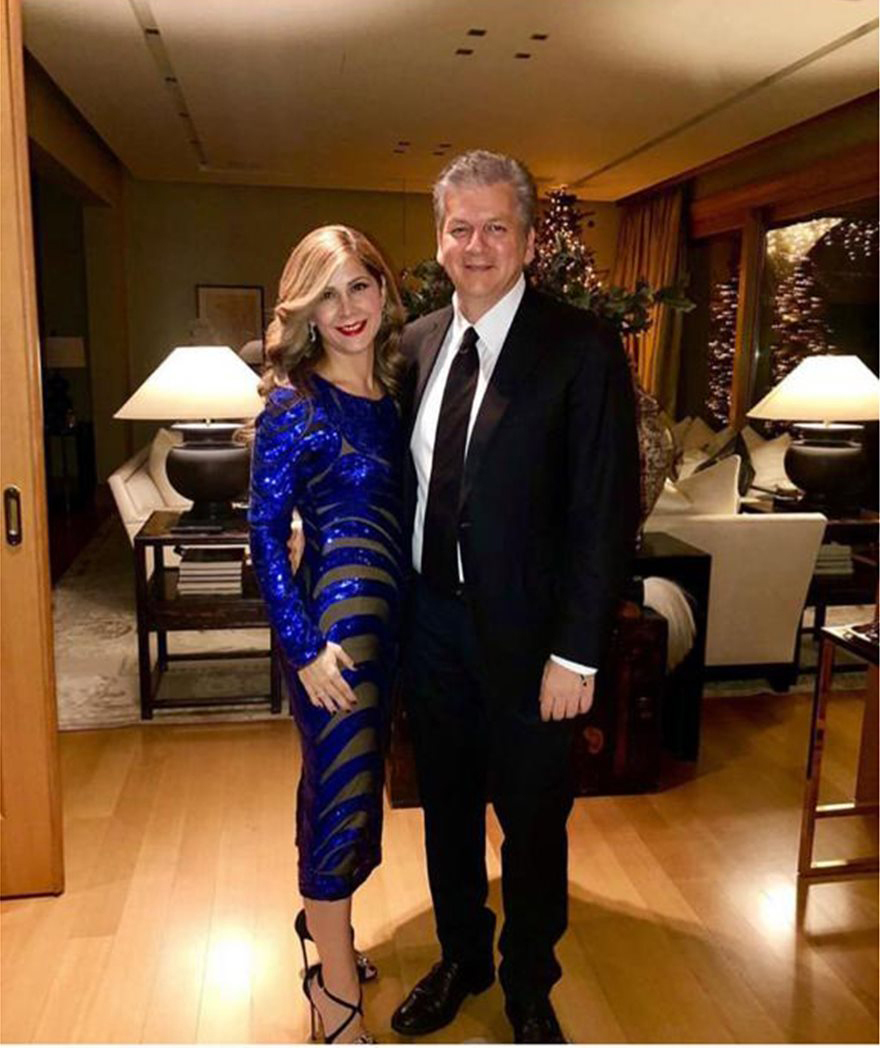 Οικογένεια Κουτσολιούτσου: Χλιδάτα πάρτι παρά το σκάνδαλο και τις ποινικές διώξεις 