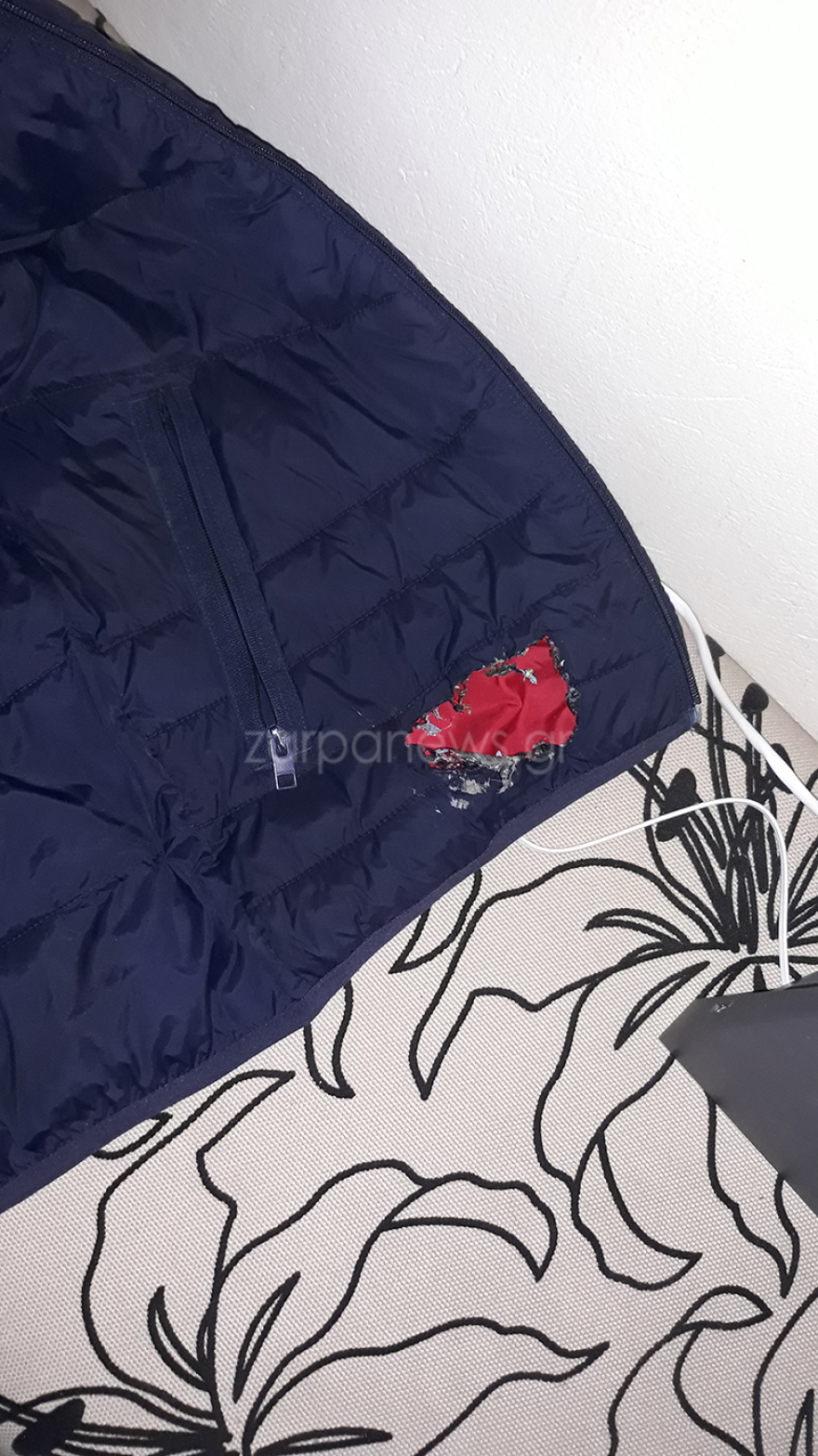 Smartphone  εξερράγη  στην τσέπη μαθητή - Δείτε φωτογραφίες