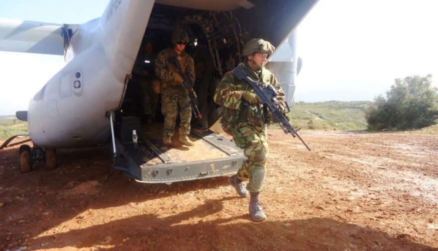 Φωτογραφίες: Κοινή άσκηση Αμερικανικών και Ελληνικών δυνάμεων στον Παγασητικό