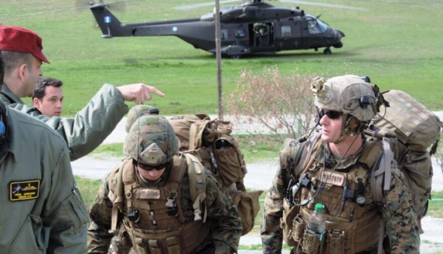 Φωτογραφίες: Κοινή άσκηση Αμερικανικών και Ελληνικών δυνάμεων στον Παγασητικό