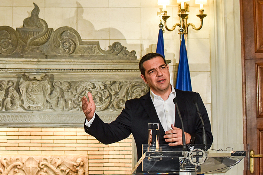 «Πλάτες» Μέρκελ στον Τσίπρα για τη Συμφωνία των Πρεσπών 