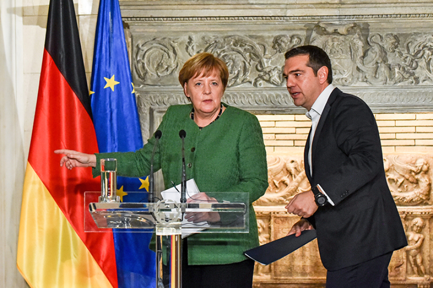 «Πλάτες» Μέρκελ στον Τσίπρα για τη Συμφωνία των Πρεσπών 