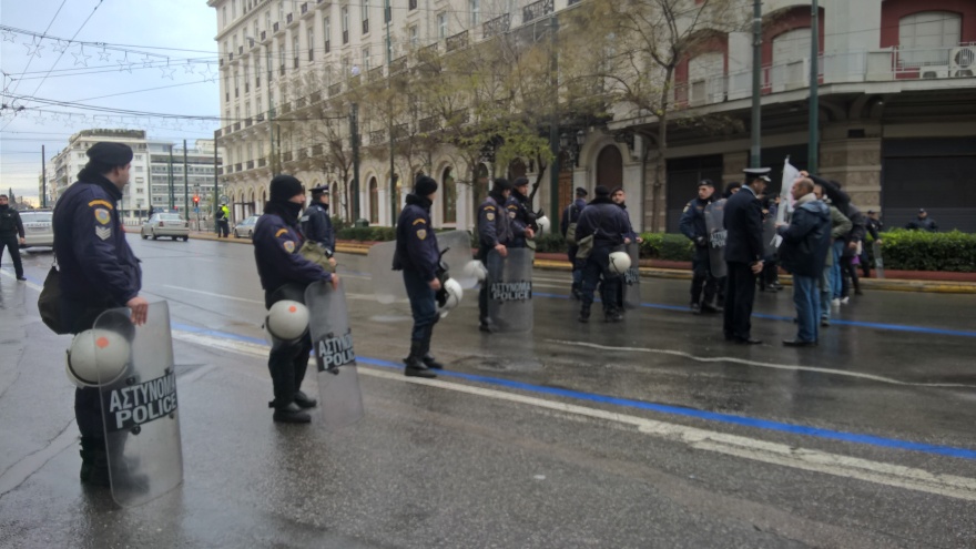 Διαμαρτυρία ΛΑΕ στο Σύνταγμα: «Ο λαός φωνάζει... Mέρκελ go back»