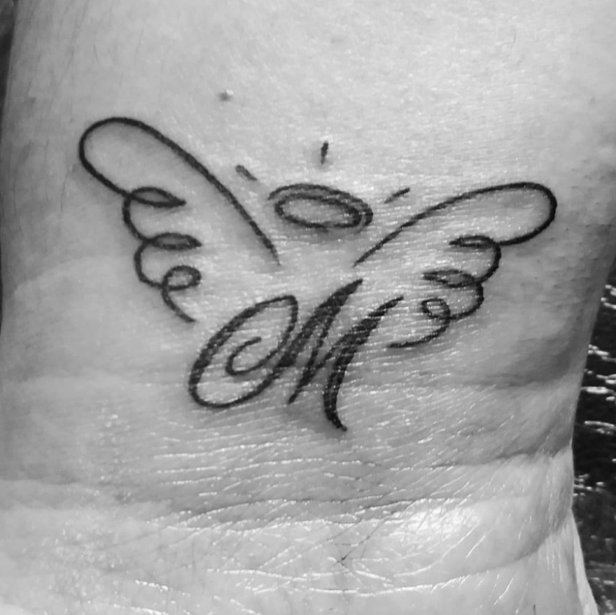 Η Καίτη Φίνου έκανε τατουάζ στη μνήμη της αδερφής της 