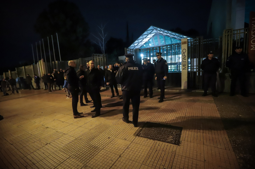 Απίστευτο: Πήγαν να διαμαρτυρηθούν πριν από την ομιλία Τσίπρα και τους «μάζεψαν»