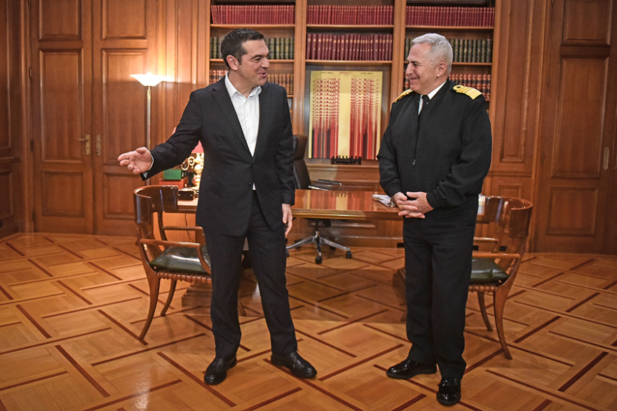 Συνάντηση Τσίπρα - Αποστολάκη: Σαφές μήνυμα στο εσωτερικό και στο εξωτερικό η επιλογή του 