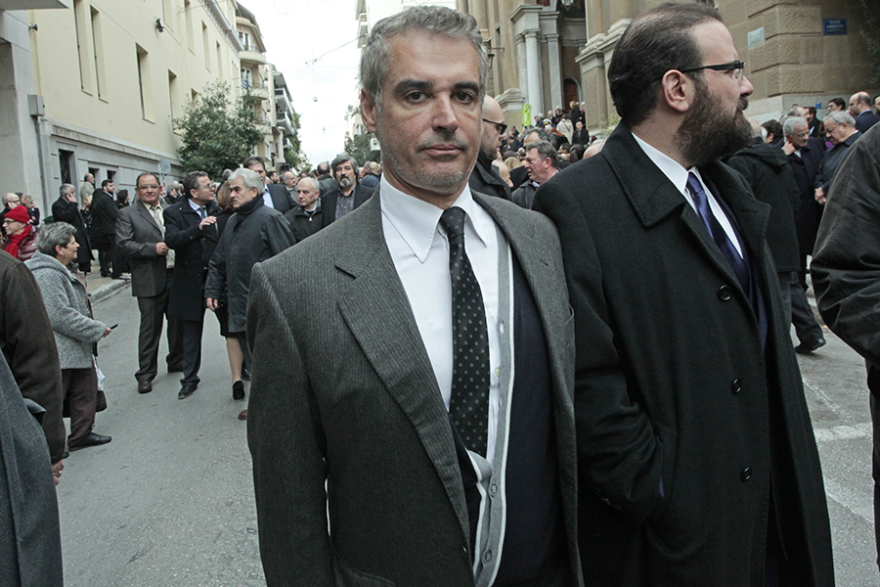  Πλήθος κόσμου για το «τελευταίο αντίο» στον Δημήτρη Σιούφα