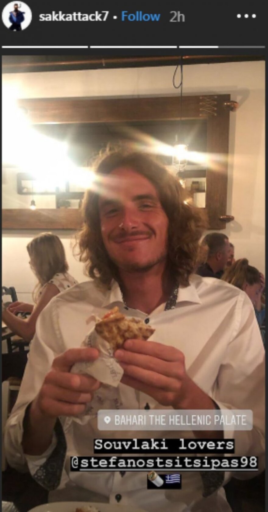 Μετά την πρόκριση, Τσιτσιπάς και Σάκκαρη έφαγαν σουβλάκια! 