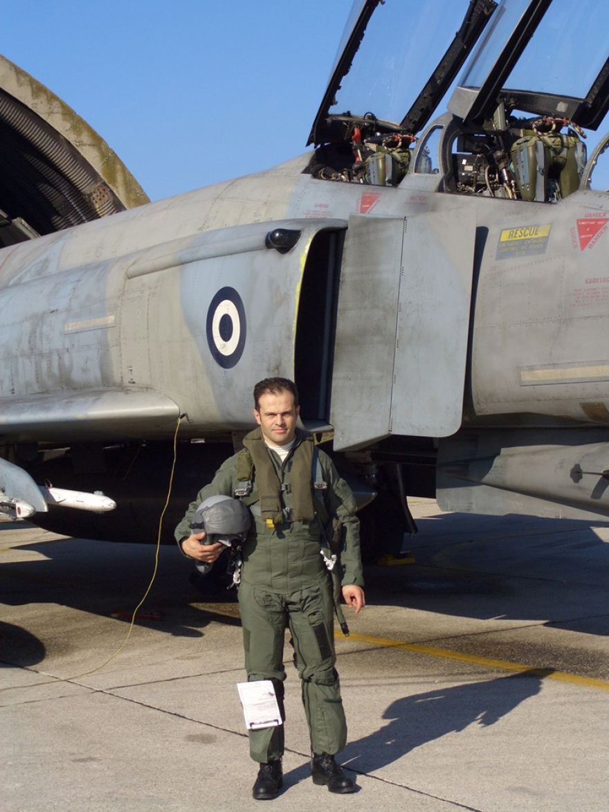 Με το πρώτο φως θα συνεχιστούν οι έρευνες για τον πιλότο του διθέσιου αεροσκάφους που κατέπεσε στο Μεσολόγγι