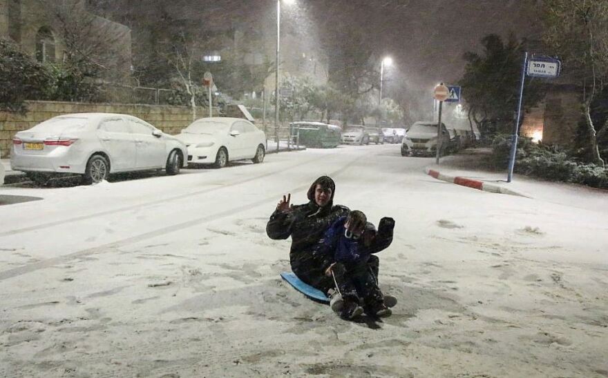 Βίντεο και φωτογραφίες: Χιονοθύελλα στην Ιερουσαλήμ - Στα λευκά η ιερή πόλη