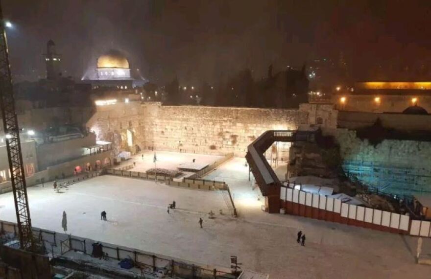 Βίντεο και φωτογραφίες: Χιονοθύελλα στην Ιερουσαλήμ - Στα λευκά η ιερή πόλη