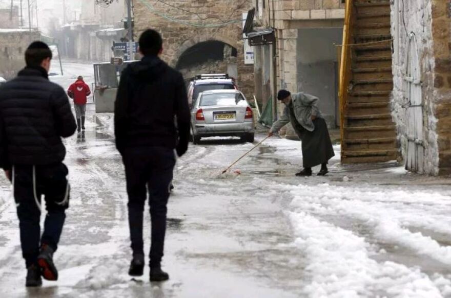 Βίντεο και φωτογραφίες: Χιονοθύελλα στην Ιερουσαλήμ - Στα λευκά η ιερή πόλη