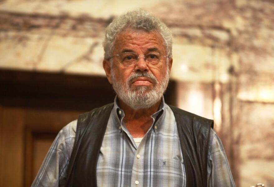 Άγριος καβγάς στη Βουλή με Μανιό και Οικονόμου – «Πυροσβέστης»... ο  Πολάκης 