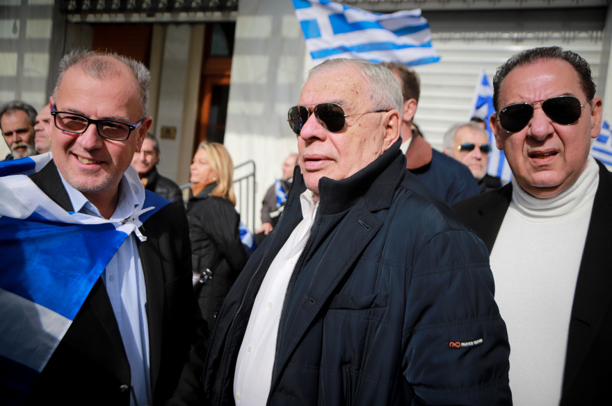 Δείτε live: Το μεγάλο συλλαλητήριο για τη Μακεδονία στο Σύνταγμα