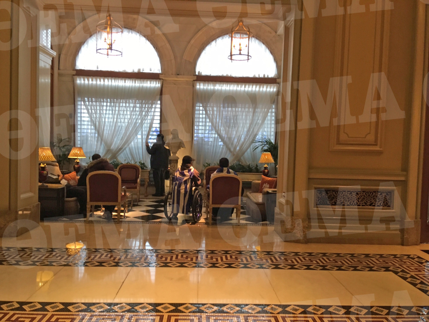 Άνοιξαν τη Μεγάλη Bρετάνια για να μπουν παιδιά που πνίγηκαν από τα χημικά