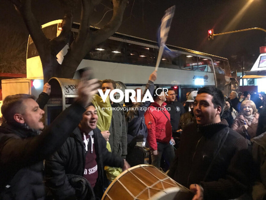 ΟΛΟΙ ΕΤΟΙΜΟΙ ΓΙΑ ΤΟ ΣΥΝΤΑΓΜΑ