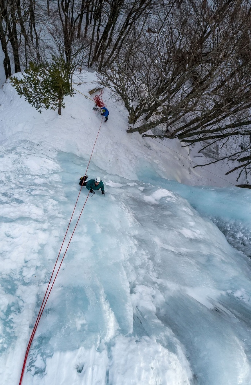 Εικόνες που καθηλώνουν: Αναρρίχηση στον πάγο στον Λαϊλιά Σερρών