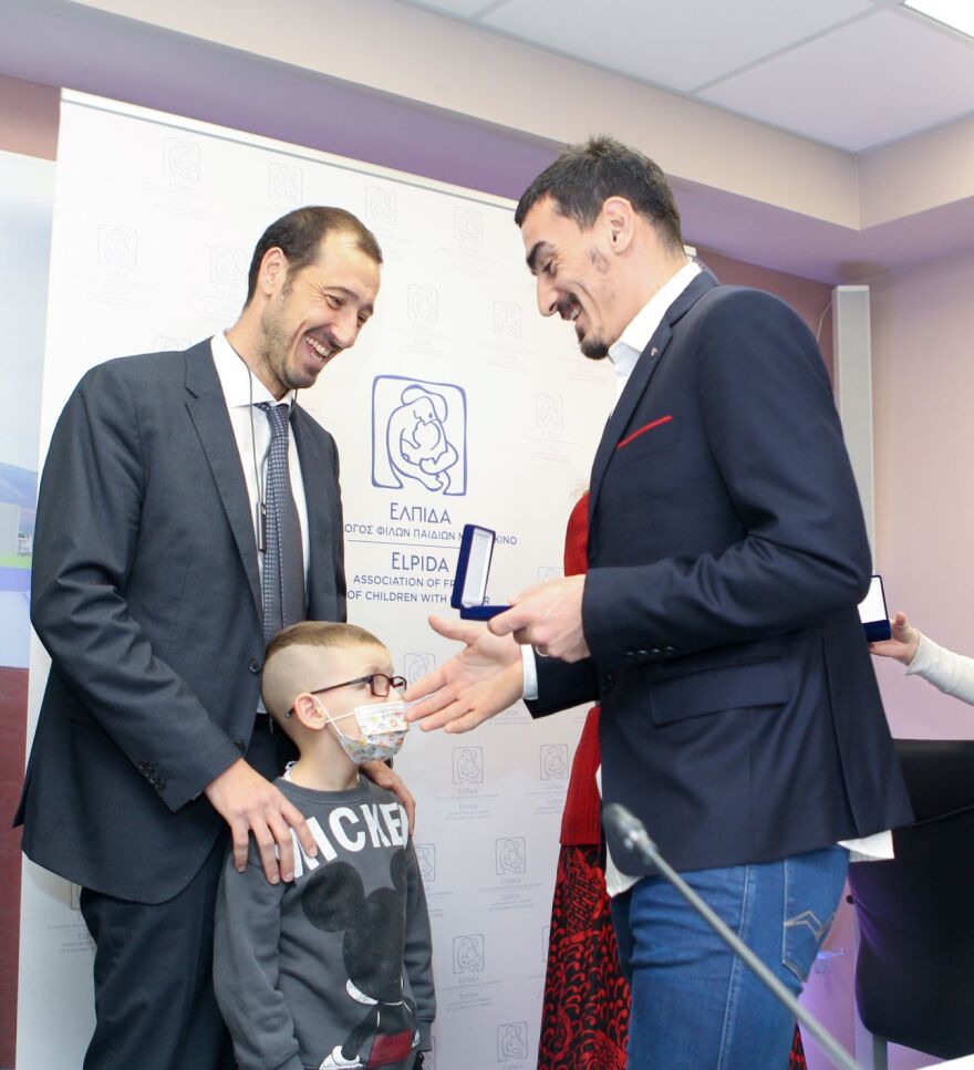 Μαρινάκης: «Τα παιδιά αυτά είναι οι νικητές της ζωής»!