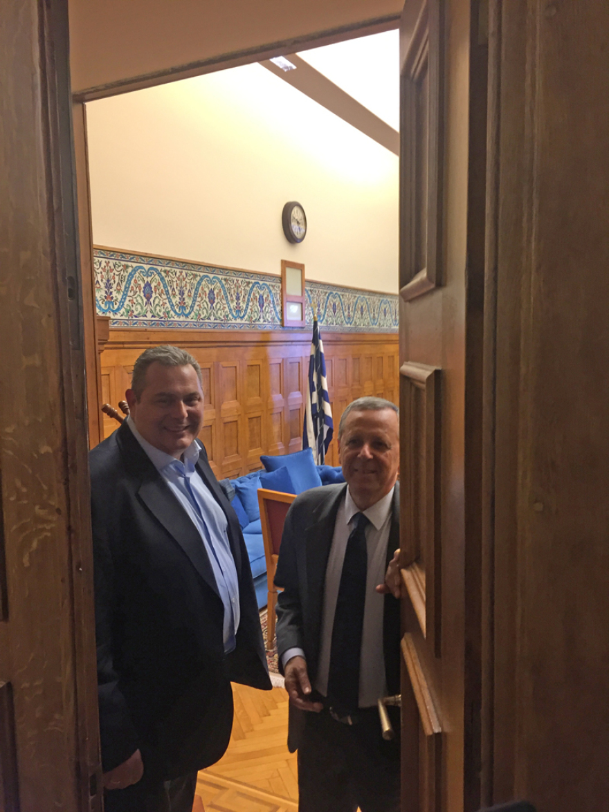 Ο Πάνος Καμμένος συζητά εκλογική συνεργασία με τον Τάκη Μπαλτάκο