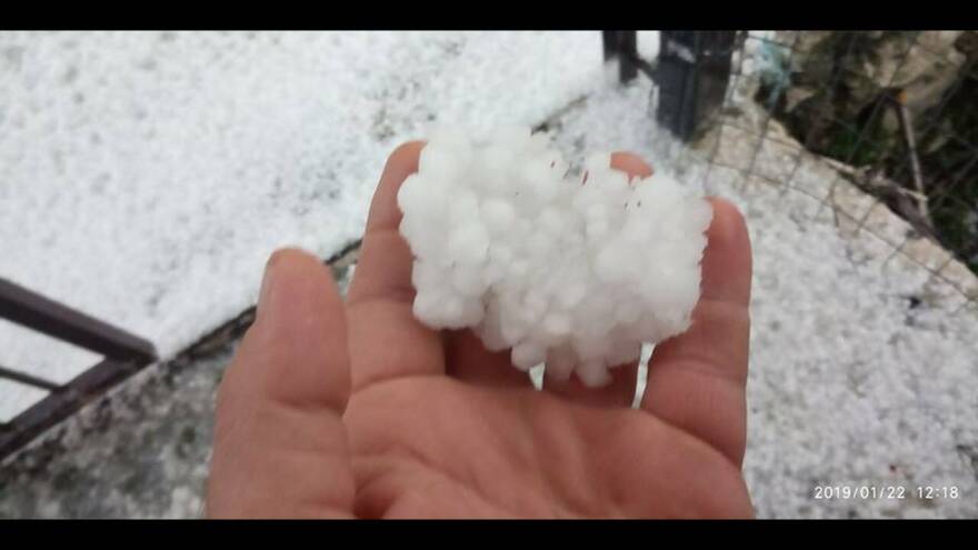 Καιρός: Ο «Φοίβος» έφερε χαλάζι - «Άσπρισαν» Ζάκυνθος, Καλαμάτα και Αστακός