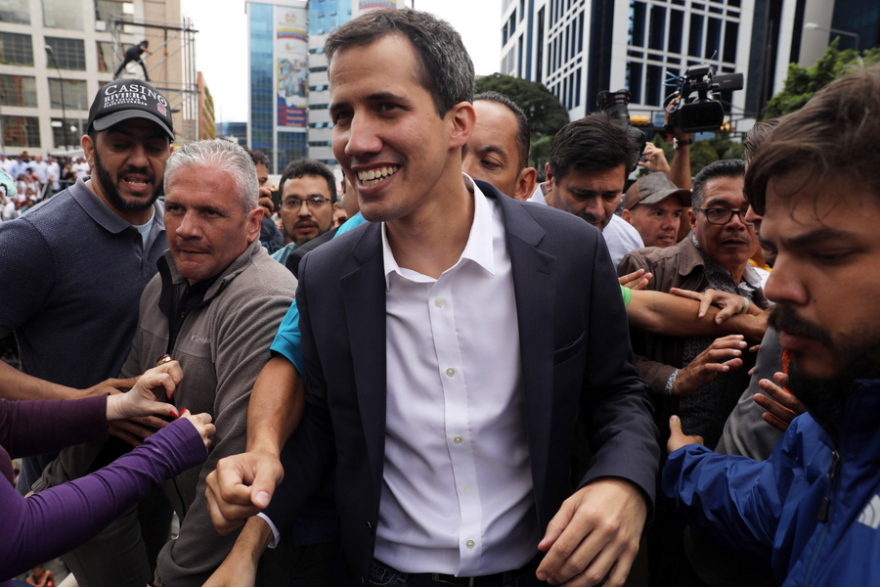 Βενεζουέλα: Ποιος είναι ο ηγέτης της αντιπολίτευσης που σκάβει τον «λάκκο» του Μαδούρο