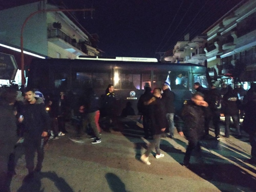 Πολίτες «πολιόρκησαν» τα σπίτια των βουλευτών του ΣΥΡΙΖΑ Καραγιαννίδη και Σκούφα