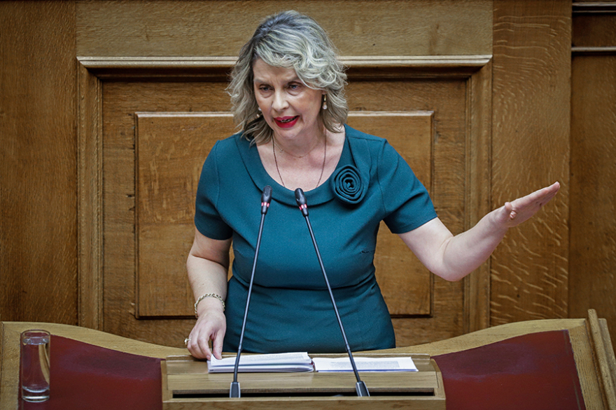 Οριακή πλειοψηφία κυρώνει τη Συμφωνία των Πρεσπών κόντρα στον λαό