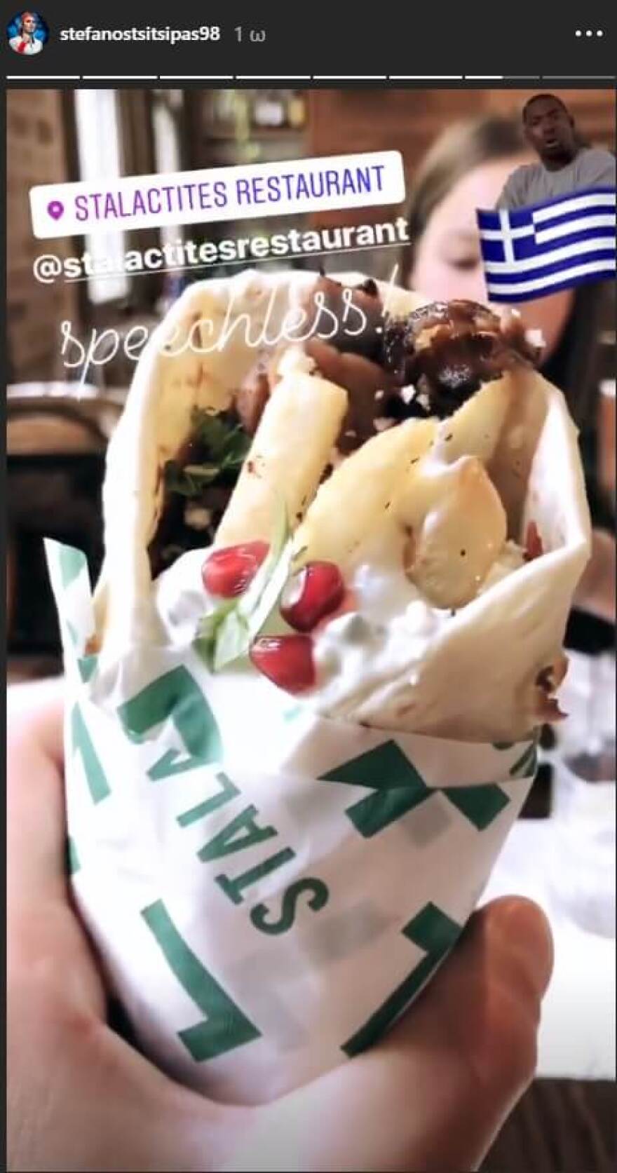 Ο Στέφανος Τσιτσιπάς έφαγε το σουβλάκι με το όνομά του