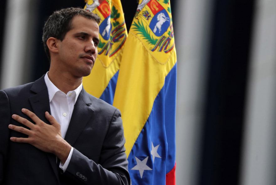 Βενεζουέλα: Του δίνω αμνηστία αρκεί να φύγει, λέει ο αυτοανακηρυχθείς πρόεδρος για τον Μαδούρο