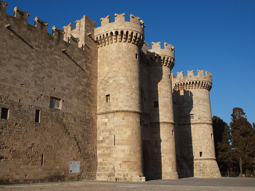 Οι Ιωαννίτες ιππότες στη Ρόδο και η πειρατική τους δράση σε Αιγαίο και Ιόνιο