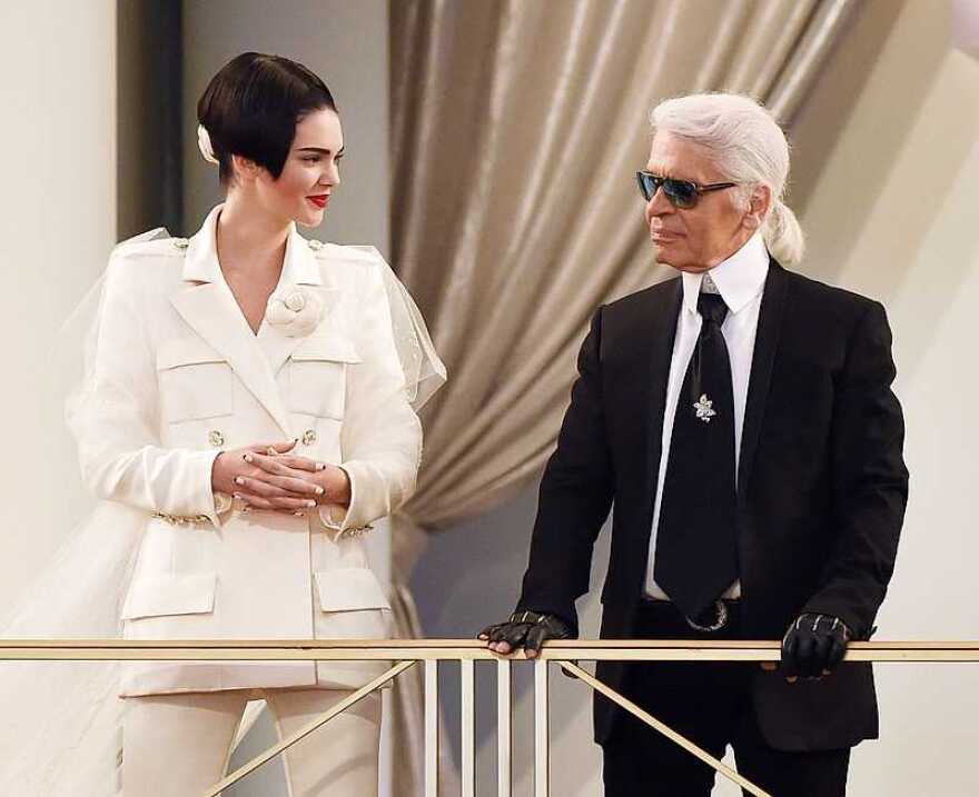 Τα μοντέλα που φόρεσαν νυφικά στα σόου Haute Couture του οίκου Chanel