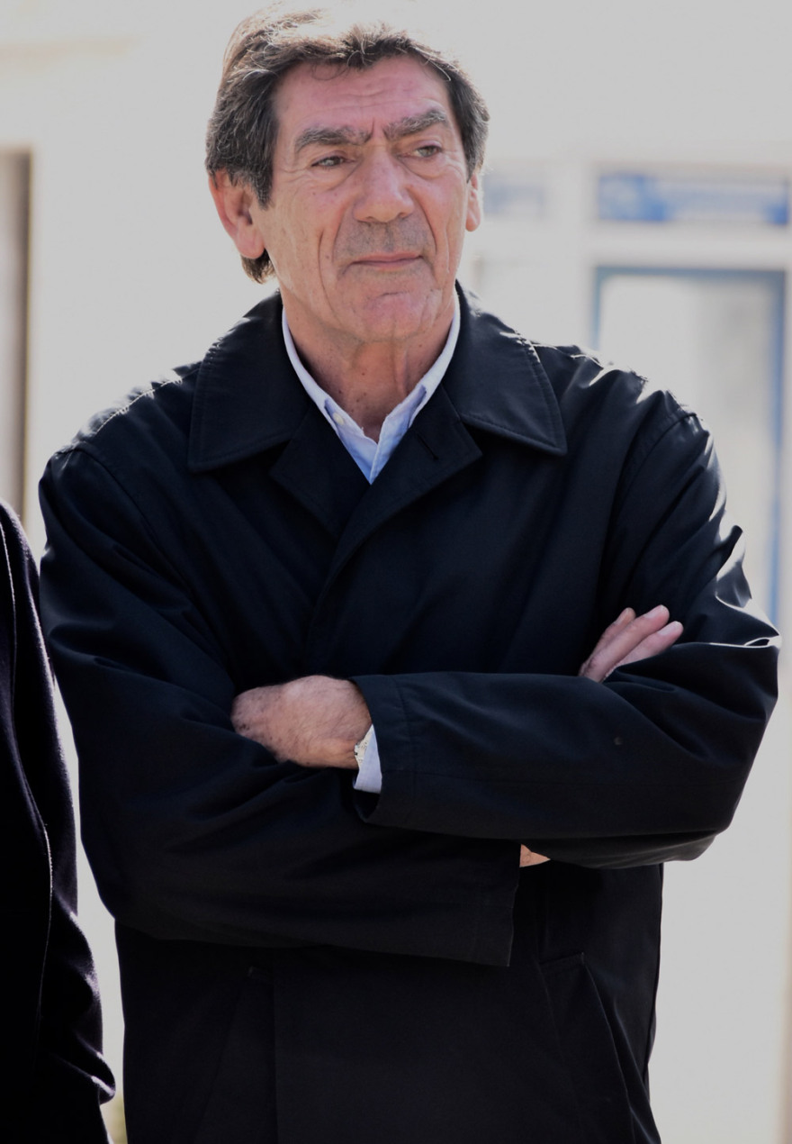 Ο Γιώργος Λάνθιμος αποχαιρετά τον πατέρα του Αντώνη 