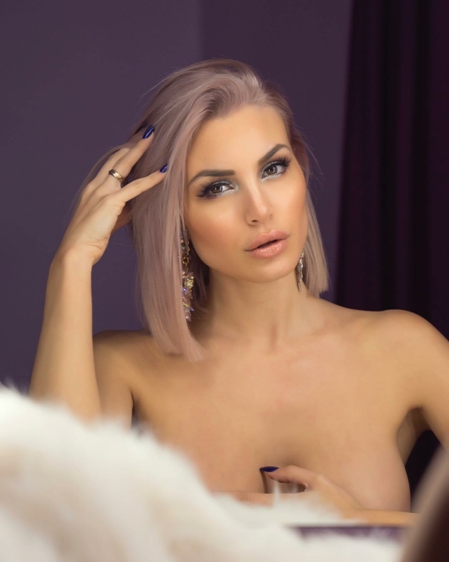 Αλεξάνδρα Παναγιώταρου: «Έριξε» το Instagram με την topless φωτογραφία της