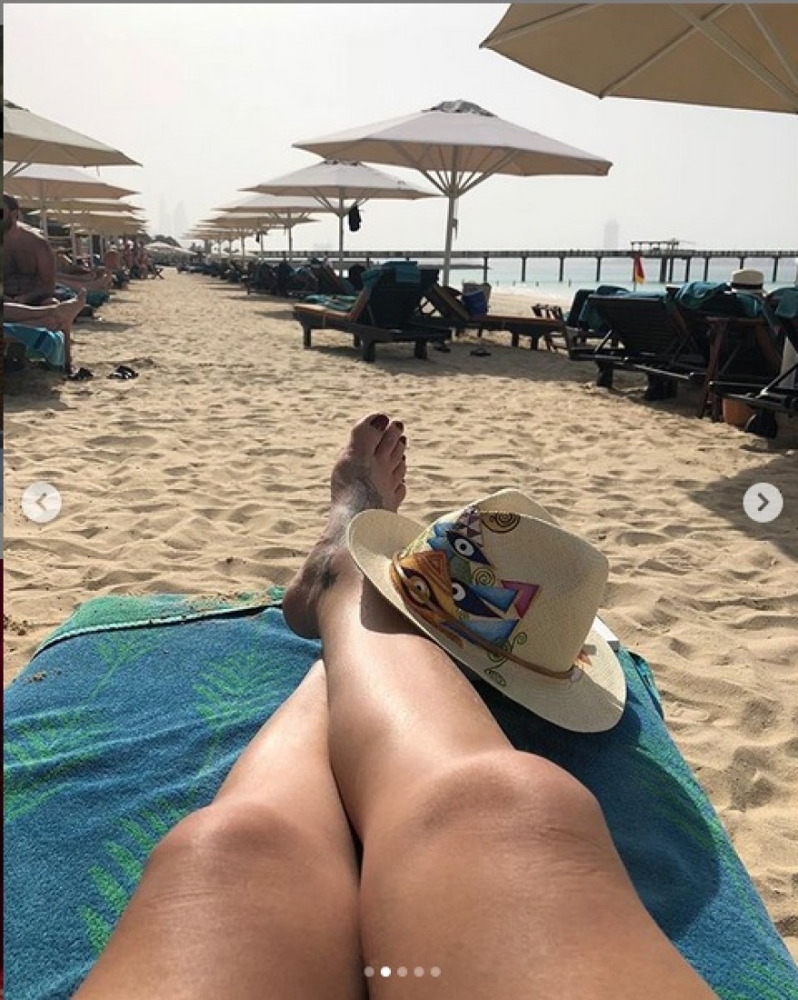 Η Έλενα Παπαρίζου γιόρτασε τα γενέθλιά της κάπου εξωτικά