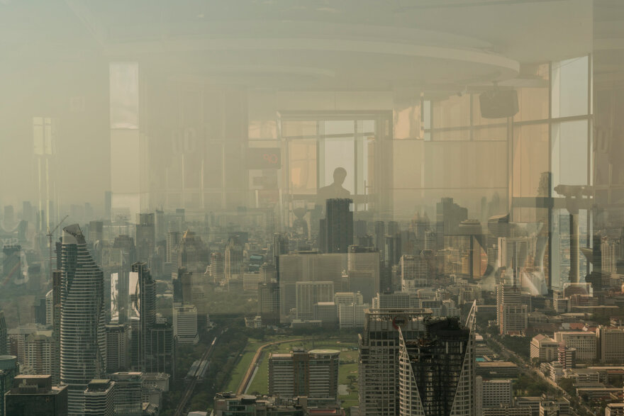 Βυθισμένη στο νέφος η Μπανγκόκ - Οι άνθρωποι βήχουν αίμα εξαιτίας της ρύπανσης