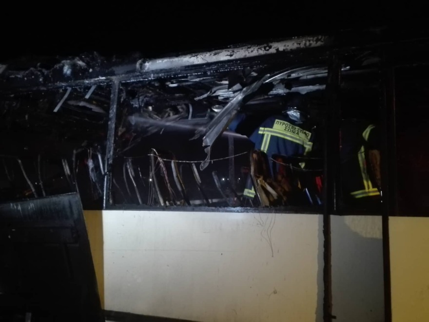 Κοζάνη: Λεωφορείο τυλίχθηκε στις φλόγες εν κινήσει 