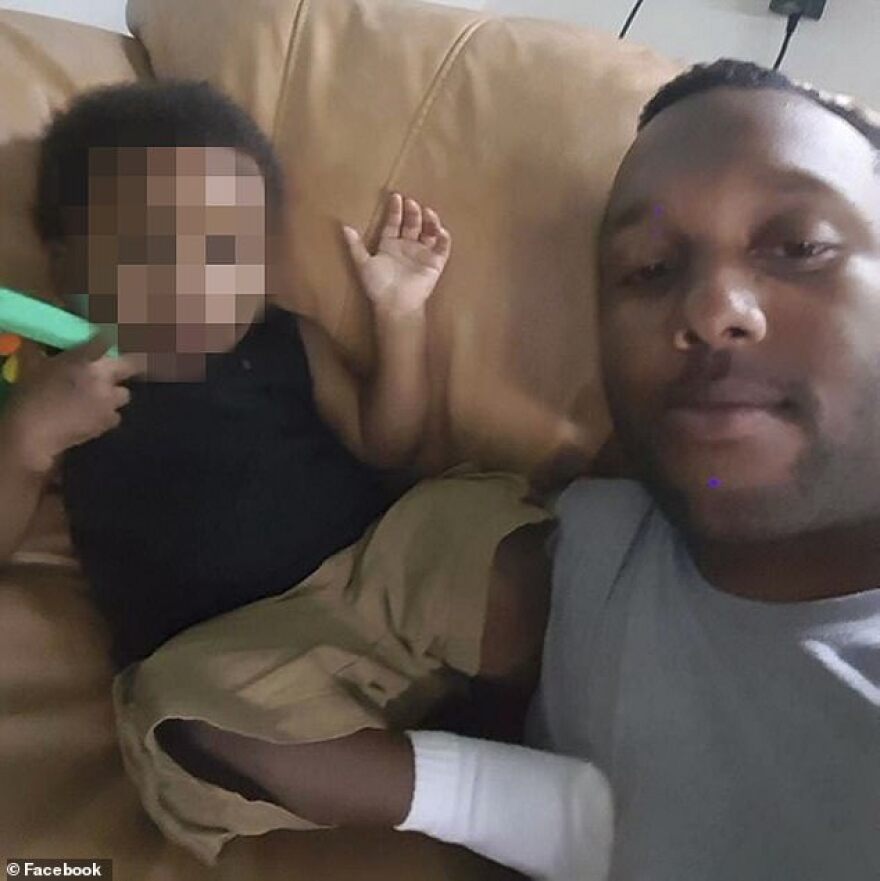 Βετεράνος με μετατραυματικό στρες αυτοκτόνησε live στο Facebook αφού σκότωσε τον 5χρονο γιο του