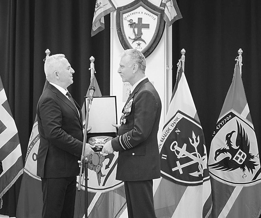 Συγγενείς και κουμπάροι στην ηγεσία των Ενόπλων Δυνάμεων 