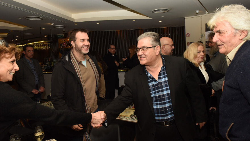 Αγκαλιές Κουτσούμπα - Μποφίλιου στην παρουσίαση του βιβλίου «Κίτρινο Υποβρύχιο» της Σεμίνας Διγενή