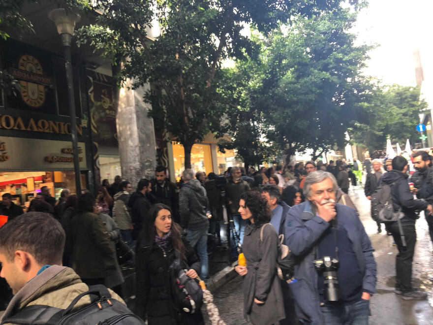 Υπουργείο Οικονομικών: Διαδηλωτές έσπασαν γυάλινες πόρτες