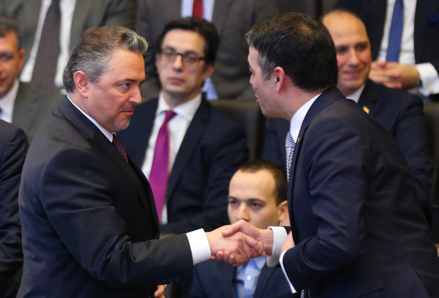 Τα Σκόπια στο ΝΑΤΟ: Πανηγυρίζουν οι γείτονες 