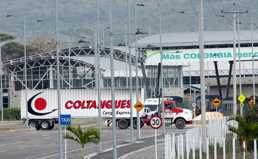 Βενεζουέλα: Στα σύνορα της Κολομβίας τα φορτηγά της ανθρωπιστικής βοήθειας